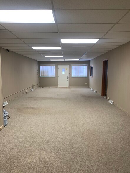 More Photos Of 1902 W 1st St, Duluth Service For Lease