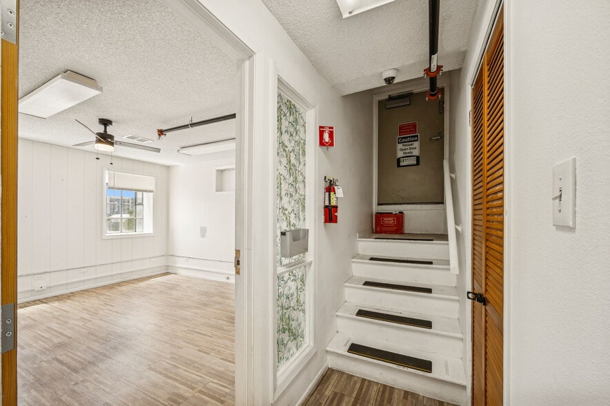 More Photos Of 313 W Bayaud Ave, Denver Warehouse For Sale