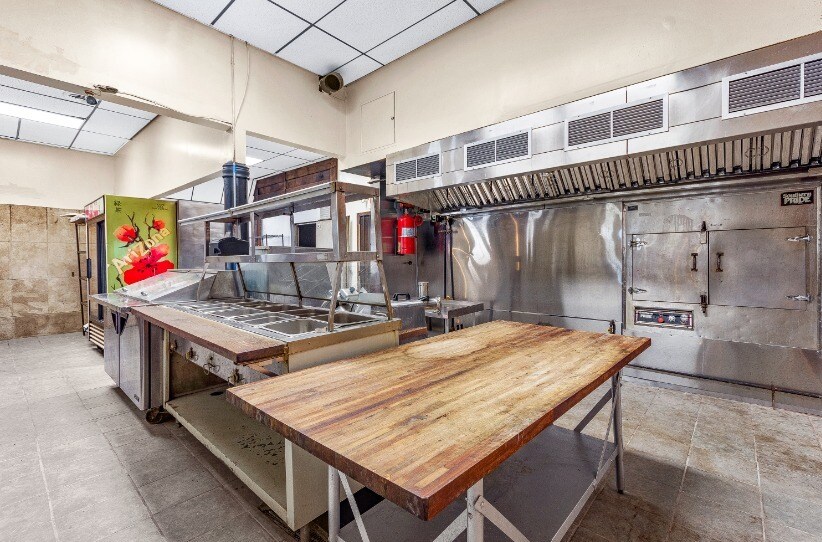 More Photos Of 4840 Strauss Ave, Indian Head Restaurant For Lease