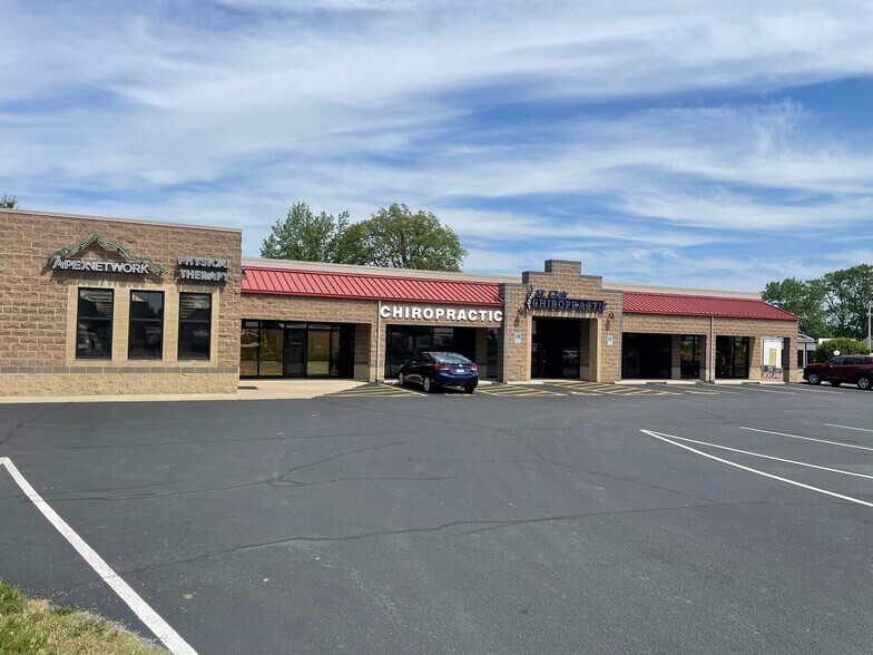 More Photos Of 608 S Jefferson St, Mascoutah General Retail For Lease