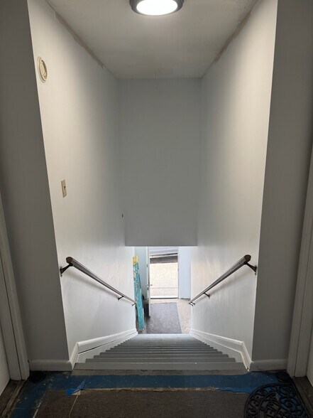 More Photos Of 108 Ball St, East Syracuse Flex For Sale