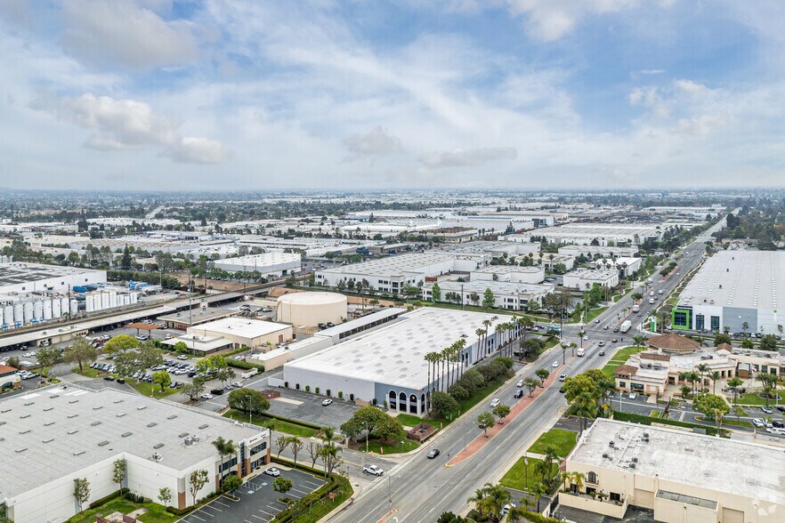 More Photos Of 10712-10748 Bloomfield Ave, Santa Fe Springs Warehouse For Lease