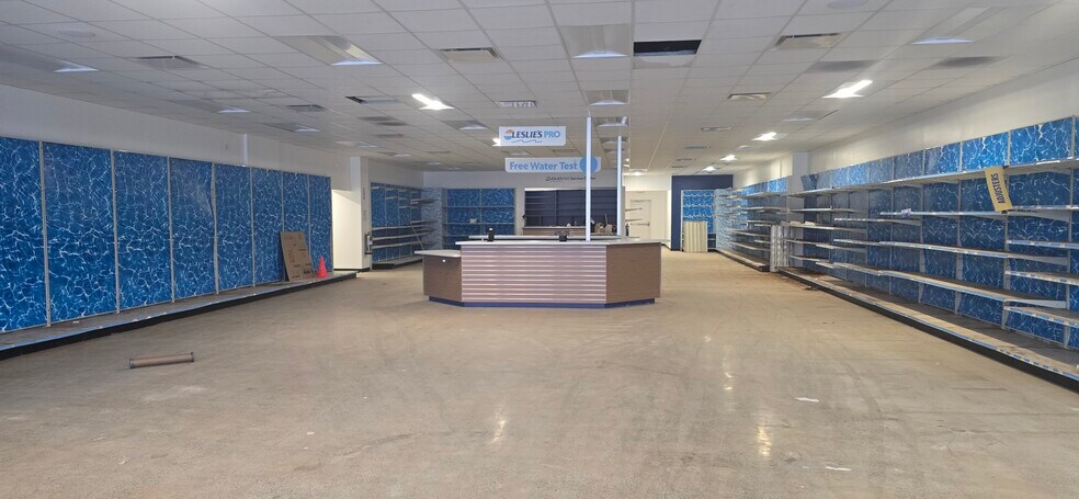 More Photos Of 3910 Brewerton Rd, North Syracuse Freestanding For Lease