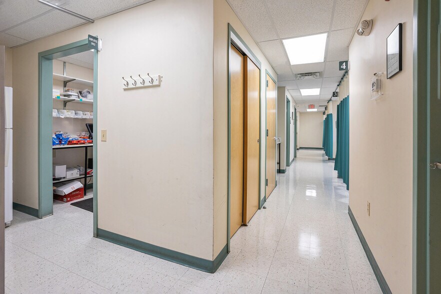 More Photos Of 832 Germantown Pike, Plymouth Meeting Medical For Sale