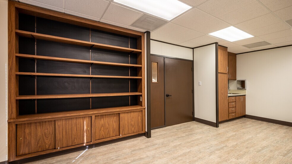 More Photos Of 201 Clinton Rd, Jackson Medical For Lease