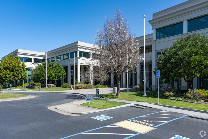 More Photos Of 111 McInnis Pky, San Rafael Office For Lease