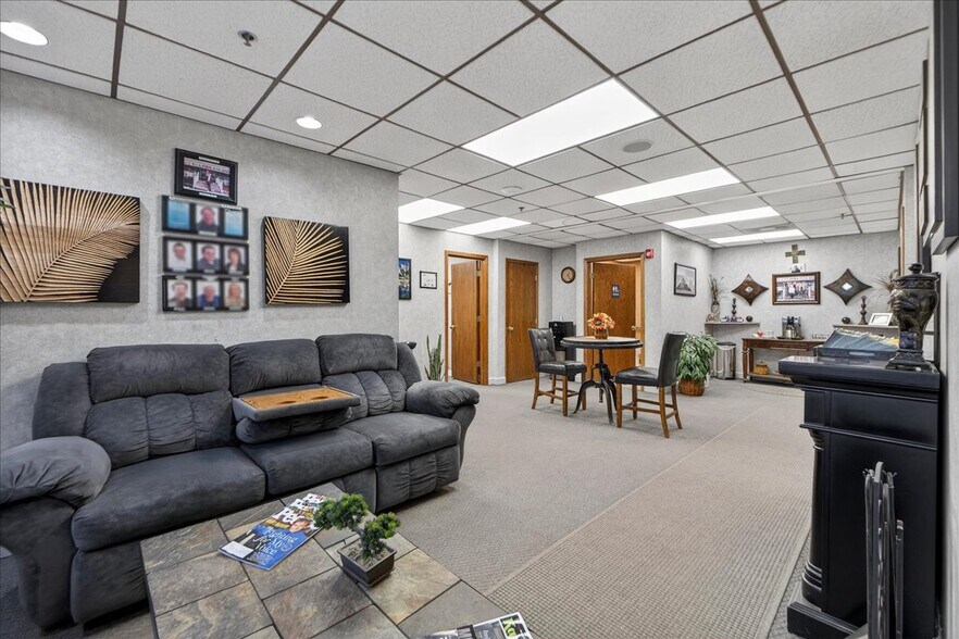 More Photos Of 2005-2007 W 103rd Ter, Leawood Service For Sale