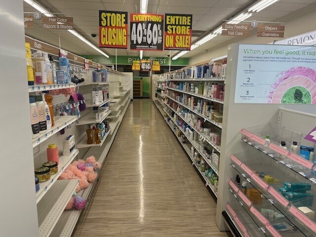 More Photos Of 1000-1032 E Cork St, Kalamazoo Unknown For Lease