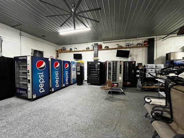 More Photos Of 220 Forest View Rd, Saint Marys Flex For Sale