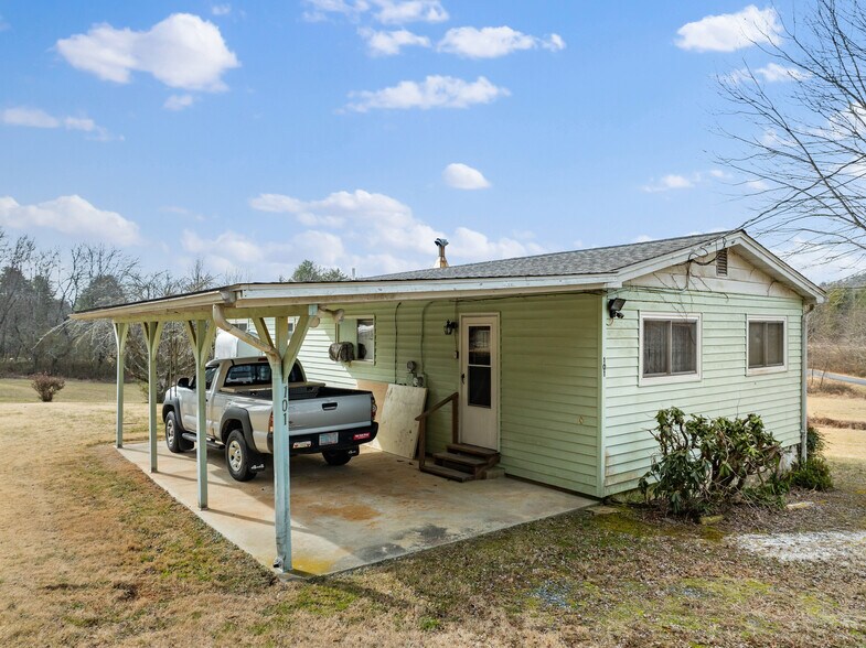 More Photos Of 146 Monteith Rd, Brevard Multifamily For Sale