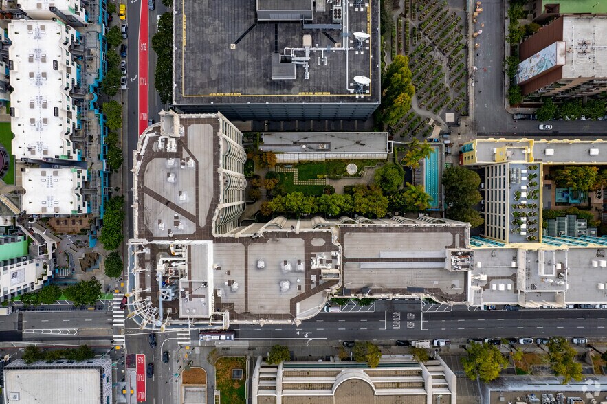 More Photos Of 725-727 Folsom St, San Francisco Apartments For Lease