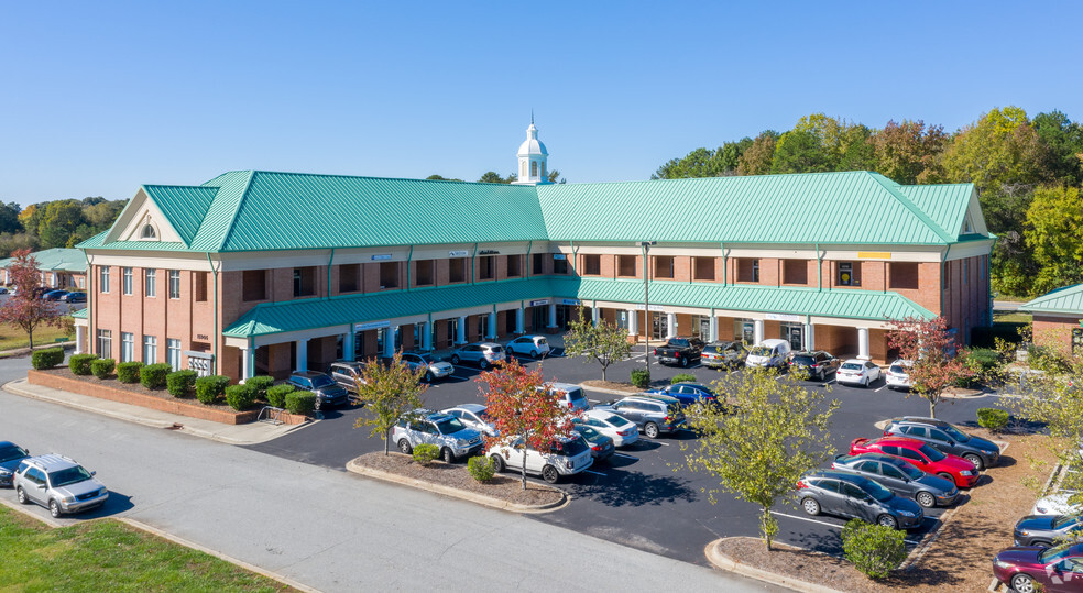 Primary Photo Of 15905 Brookway Dr, Huntersville Office For Lease