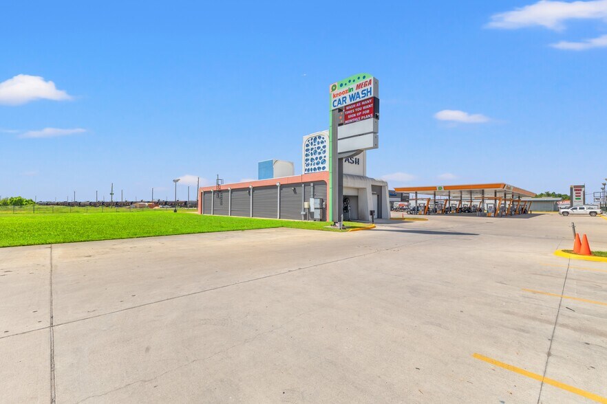 More Photos Of 5325 N Twin City Hwy, Port Arthur Carwash For Sale