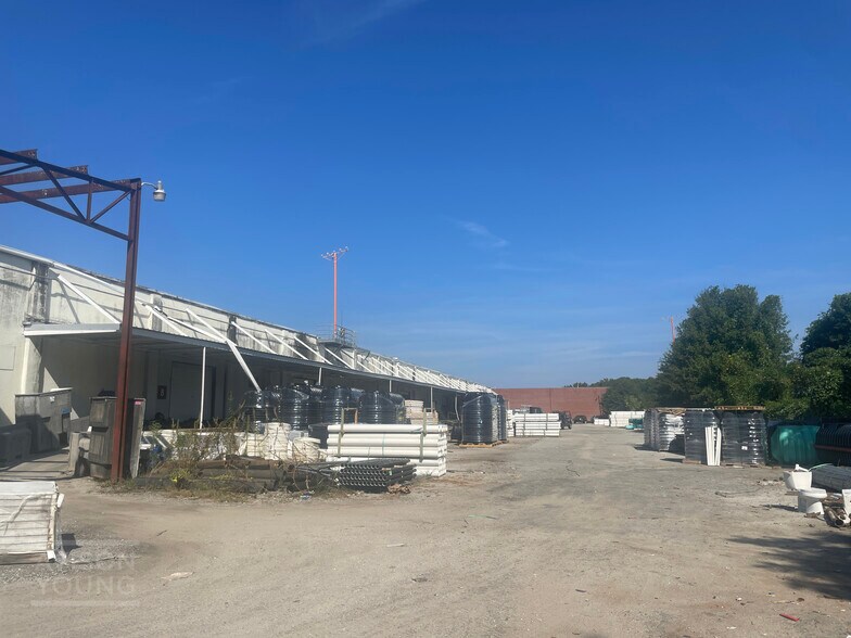 More Photos Of 200 Industrial Dr, Greenville Warehouse For Sale