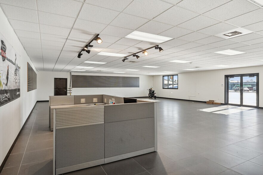 More Photos Of 1375 E Main St, Reedsburg Freestanding For Lease