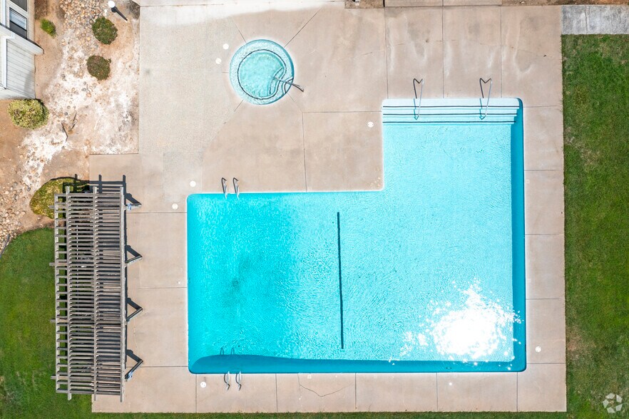 More Photos Of 7087 N Thorne Ave, Fresno Apartments For Sale