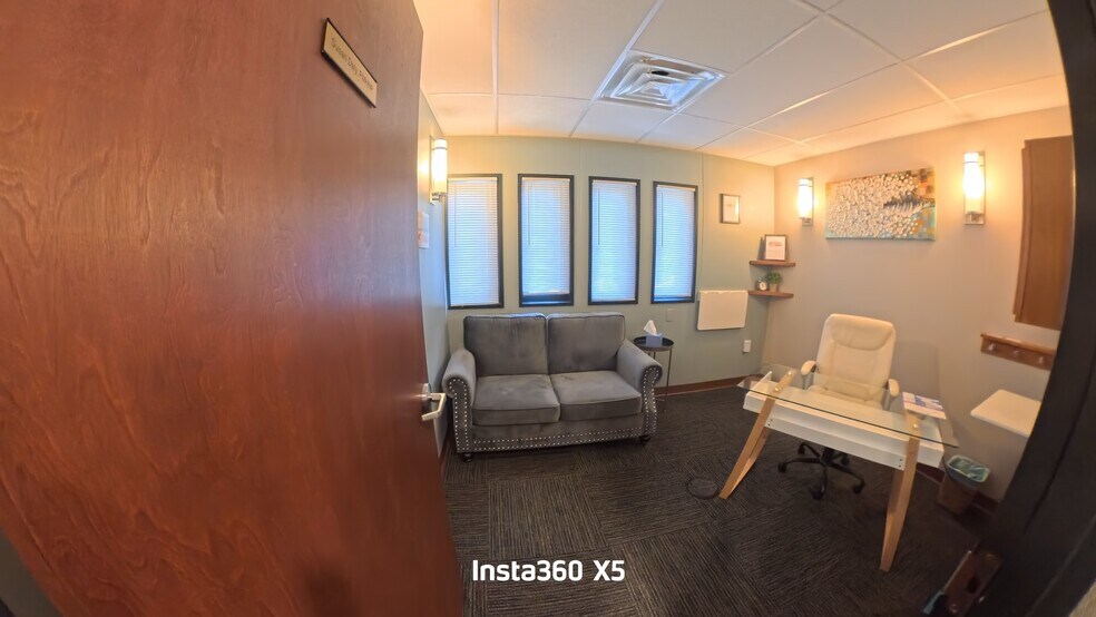 More Photos Of 162 Kings Hwy N, Westport Medical For Lease
