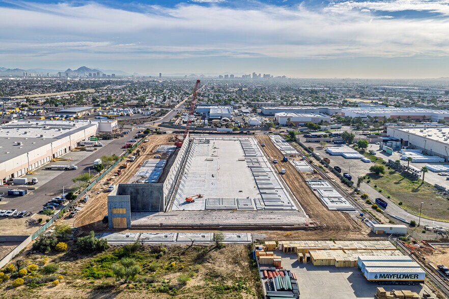 More Photos Of 844 N 44th Ave, Phoenix Warehouse For Sale