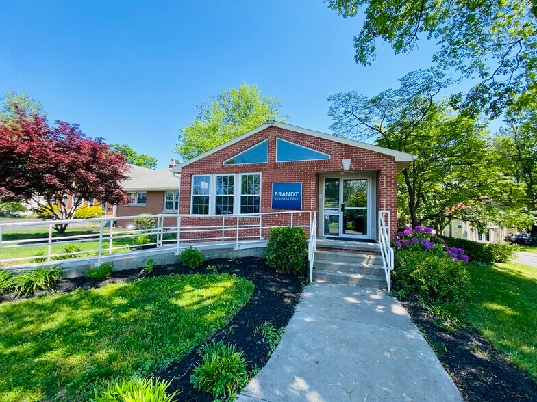 Primary Photo Of 53 W Brandt Blvd, Salunga Office Residential For Lease