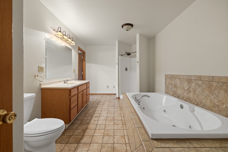 More Photos Of 306 Hillview Dr, Box Elder Office For Sale