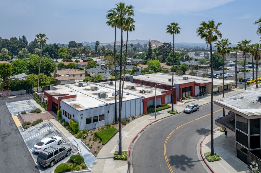 More Photos Of 3775 Elizabeth St, Riverside Office For Sale