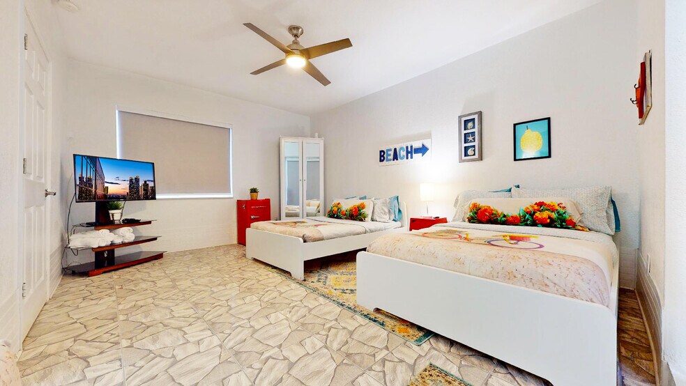 More Photos Of 1400 West Ave, Miami Beach Specialty For Sale