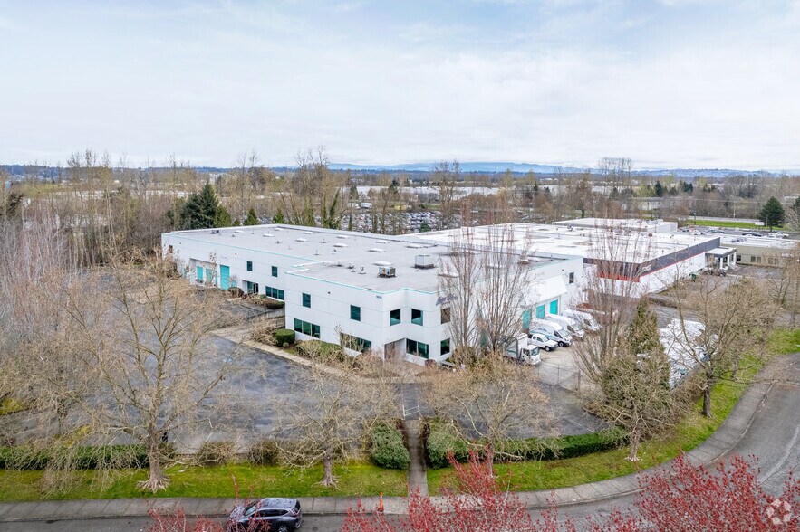 More Photos Of 6212 NE 78th Ct, Portland Warehouse For Lease