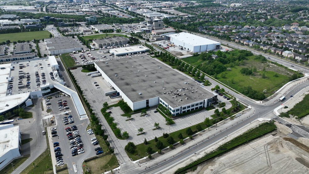 More Photos Of 35 Orlando Ave, Richmond Hill Warehouse For Lease