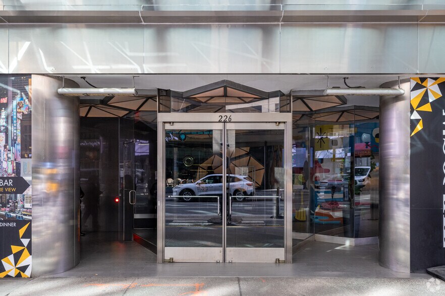 More Photos Of 226 W 52nd St, New York Hotel For Lease
