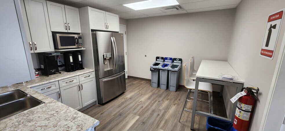 More Photos Of 5002 56 Av, Bonnyville Light Manufacturing For Lease