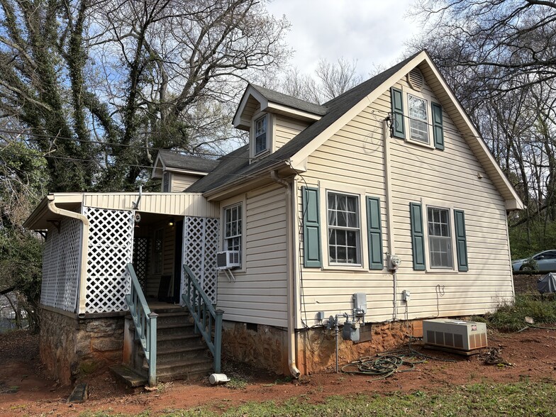 More Photos Of 115 Barnett Shoals Rd, Athens Apartments For Sale