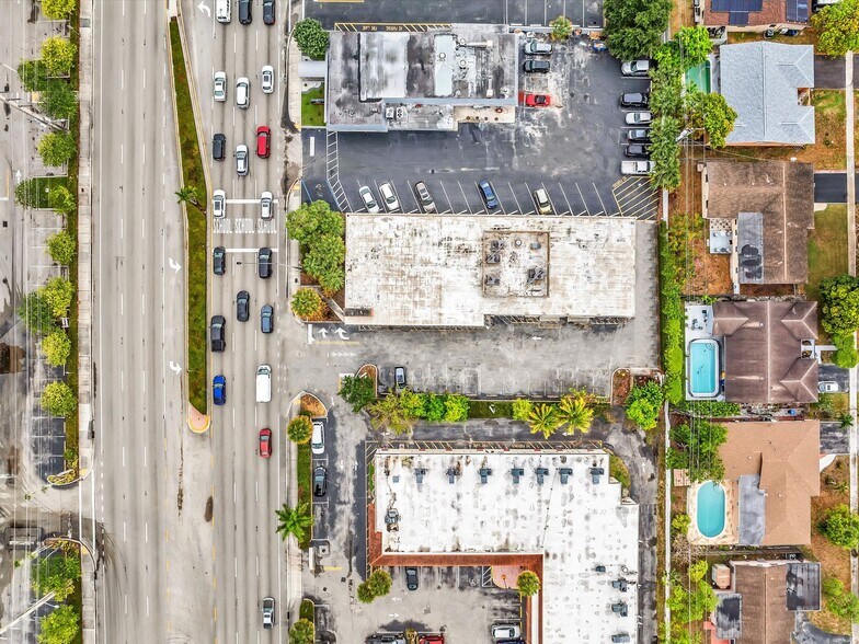 More Photos Of 2200 N University Dr, Sunrise Warehouse For Lease