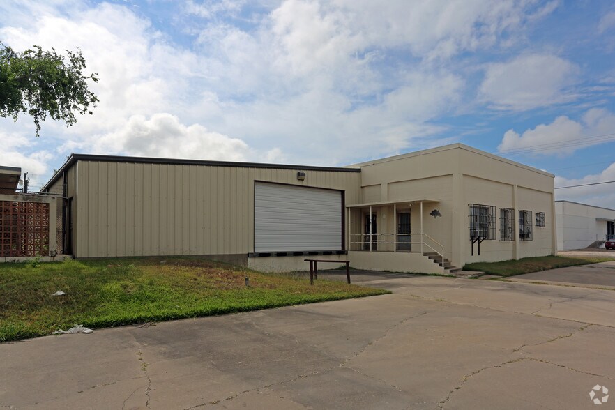 More Photos Of 301 W 44th St, Corpus Christi Manufacturing For Sale