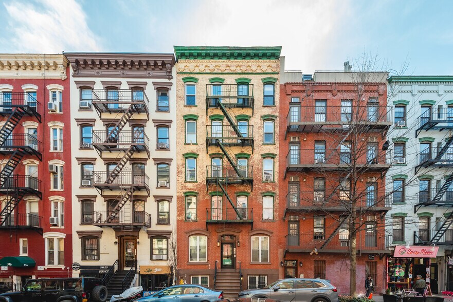 More Photos Of 332 E 6th St, New York Apartments For Sale