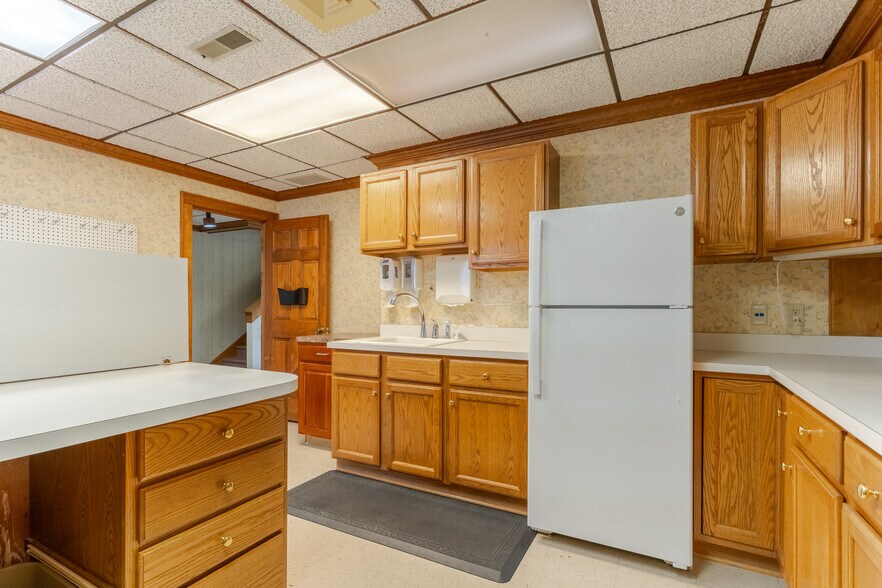 More Photos Of 2816 Veach Rd, Owensboro Medical For Sale