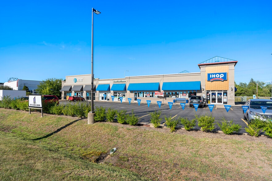 More Photos Of 5001 N Big Hollow Rd, Peoria Unknown For Lease