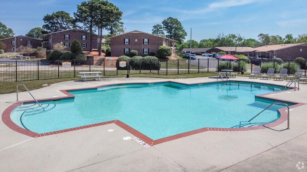 More Photos Of 29 Briar Cir, Fayetteville Apartments For Sale
