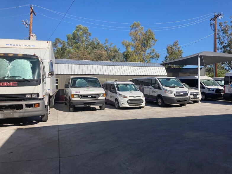 More Photos Of 10812 N Cave Creek Rd, Phoenix Storefront For Lease