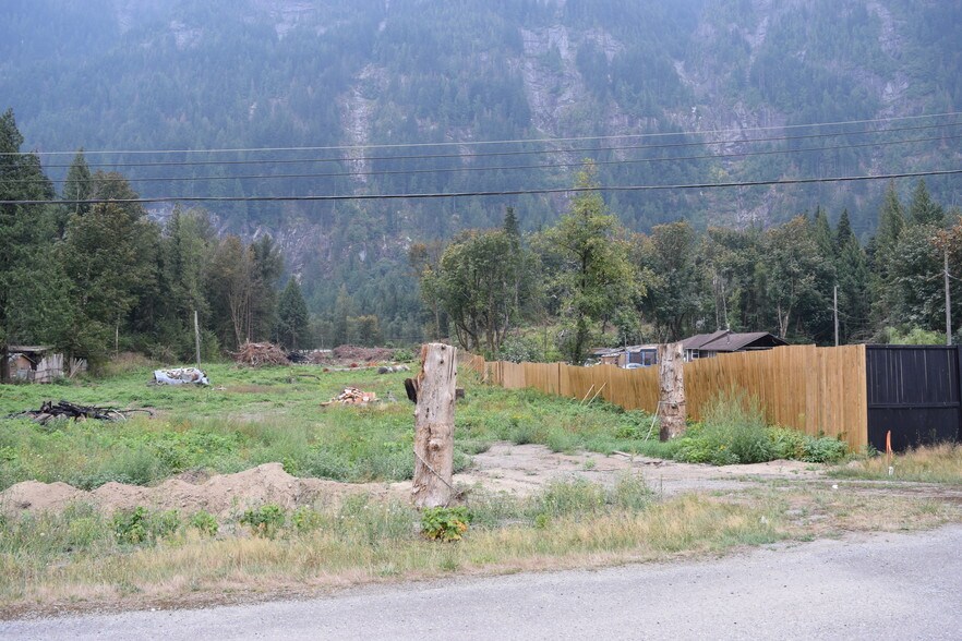 More Photos Of 61934 Estell Rd, Hope Land For Lease