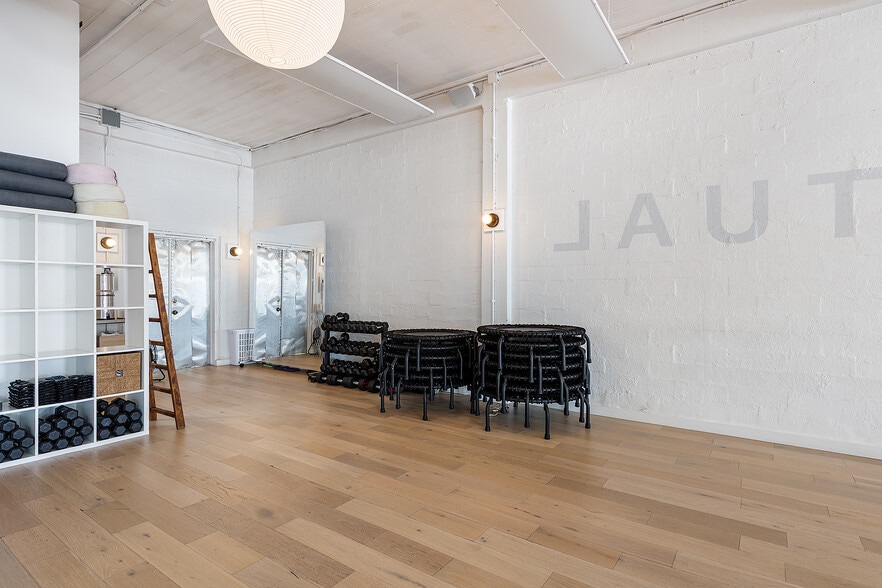 More Photos Of 5628-5630 York Blvd, Los Angeles Storefront Retail Residential For Sale