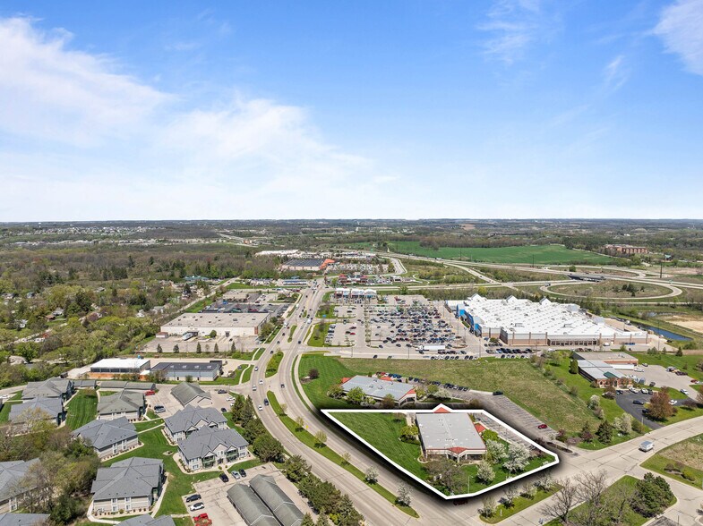 More Photos Of 751 Geneva Pky N, Lake Geneva Medical For Lease