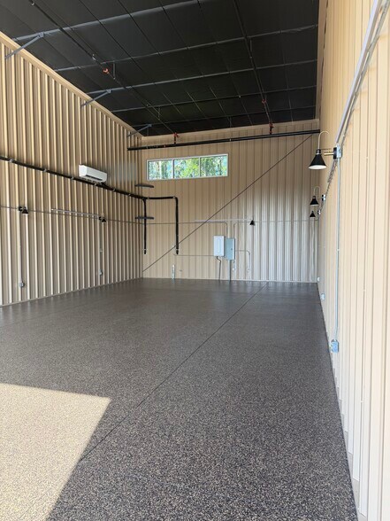 More Photos Of 14105 Wm Davis Pky, Jacksonville Warehouse For Sale