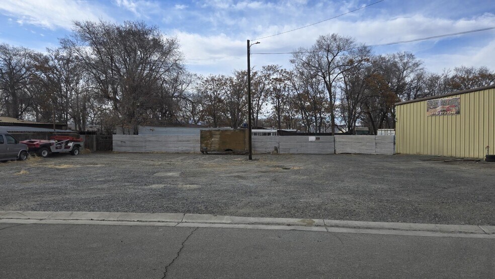 More Photos Of 1165 Amherst Ave, Lovelock Industrial For Sale