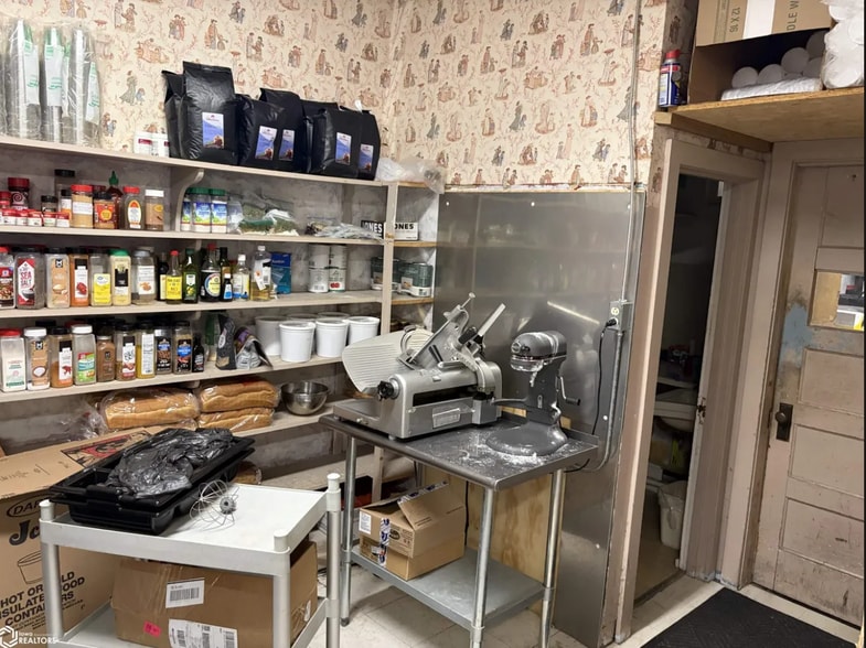 More Photos Of 104 N 16th St, Clarinda Hospitality For Sale