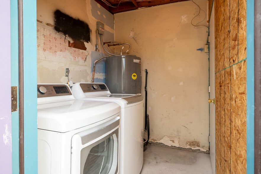 More Photos Of 2105 Webster St, North Las Vegas Multifamily For Sale