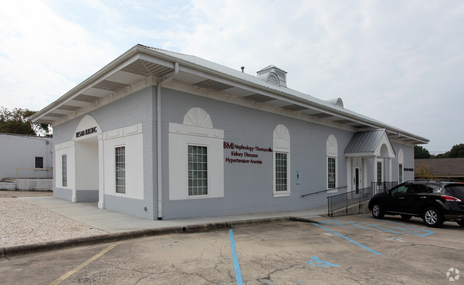 Primary Photo Of 25 W Guilford St, Thomasville Medical For Lease