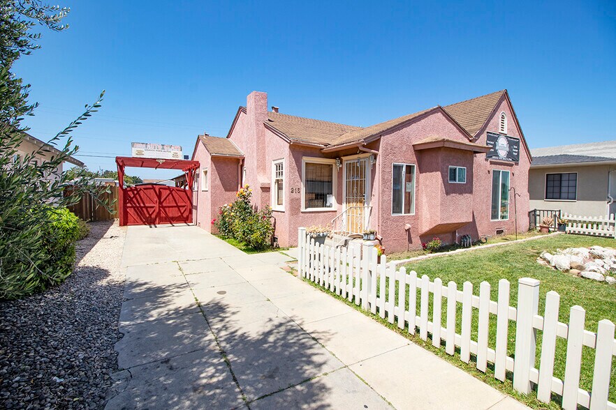 More Photos Of 215 E Fesler St, Santa Maria Storefront For Sale