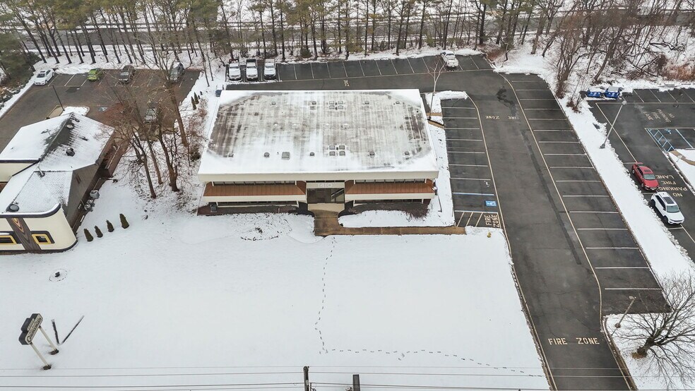 More Photos Of 1410 Hooper Ave, Toms River Office For Lease