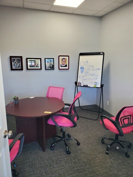 More Photos Of 1510 W Court St, Flint Medical For Lease