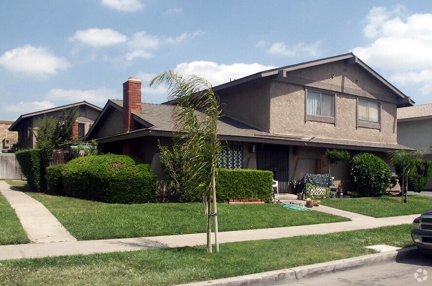 More Photos Of 1915 N Highland St, Orange Apartments For Sale